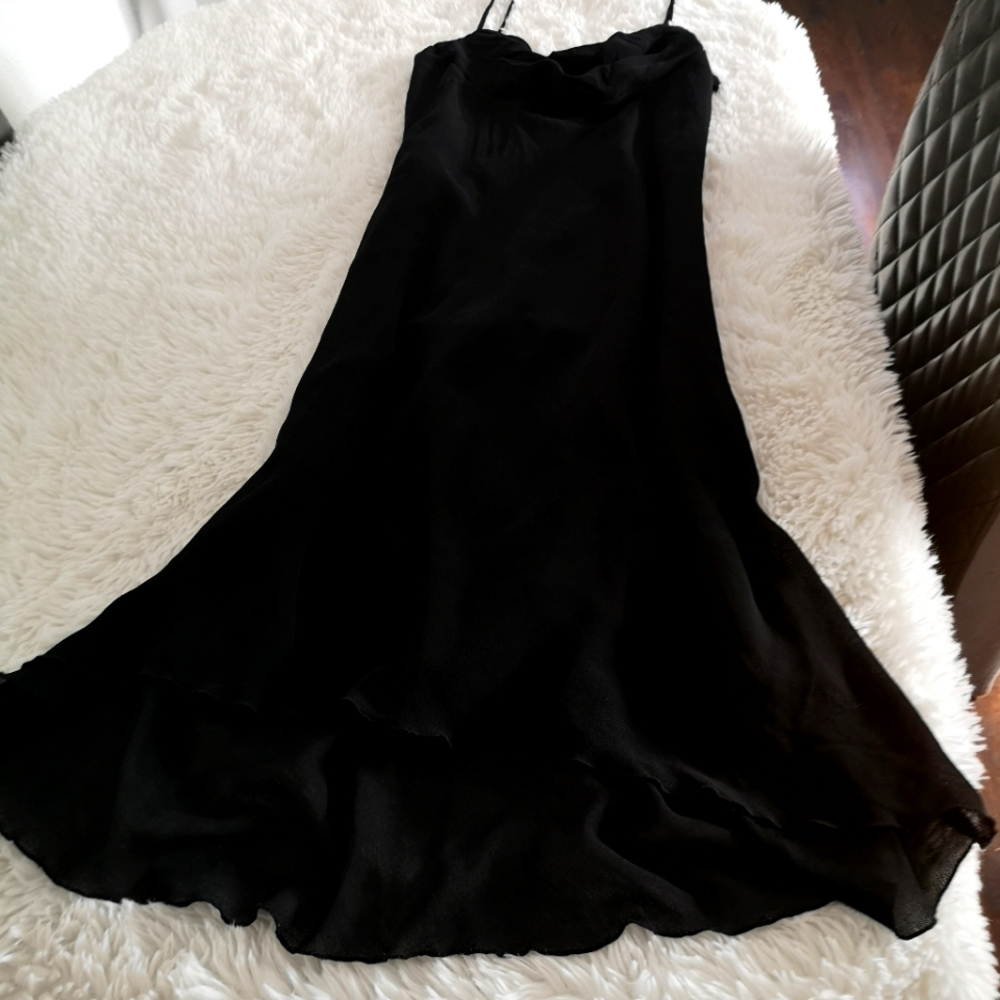 Black medium dress
